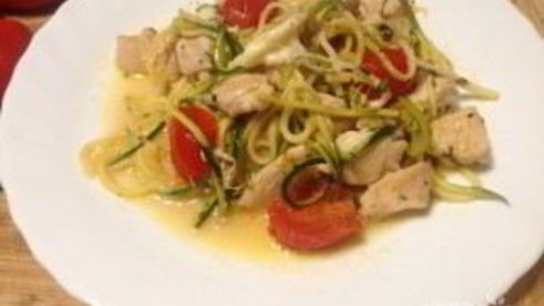 пп-паста из цукини с курицей и моцареллой