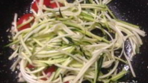 пп-паста из цукини с курицей и моцареллой