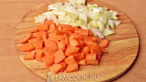 овощное рагу с фаршем и кабачками