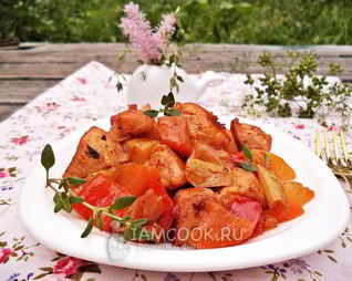 Овощное рагу с куриной грудкой