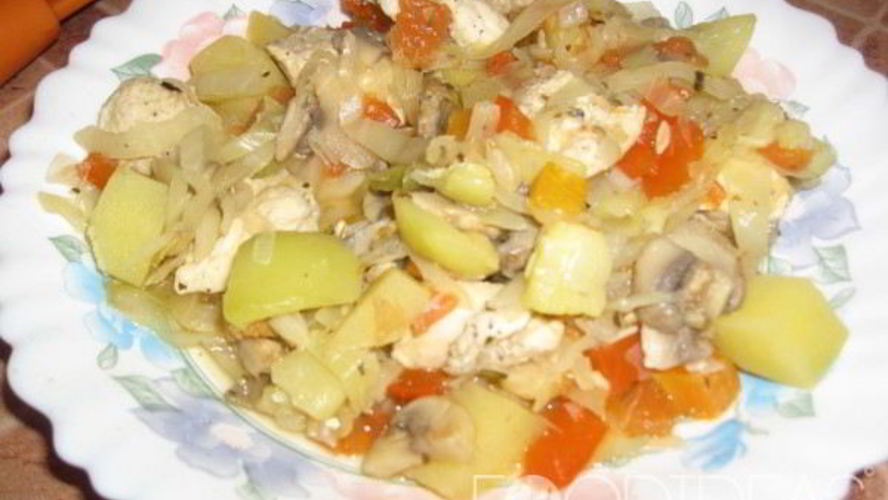 Рецепт овощного рагу с курицей в мультиварке