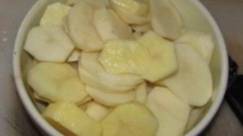 овощное рагу в кастрюле