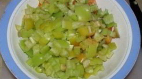 овощное рагу в кастрюле