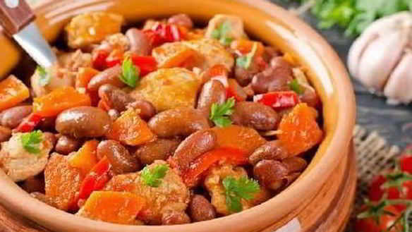 Рецепт Пикантного рагу из курицы с фасолью