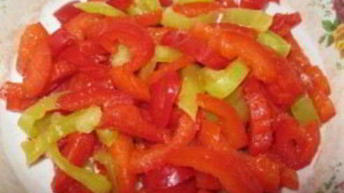 рагу с мясом и стручковой фасолью в горшочке