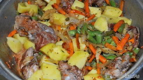 рагу со свиными ребрышками