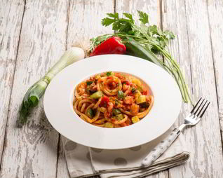 Спагетти с овощным рагу