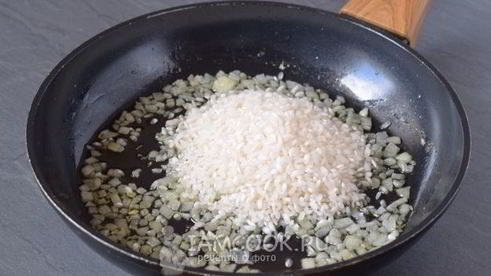 ризотто с креветками в сливочном соусе