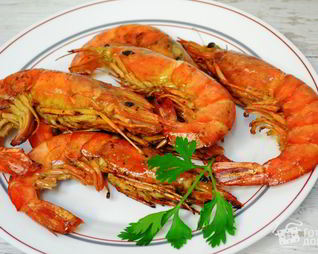 Большая креветка на гриле