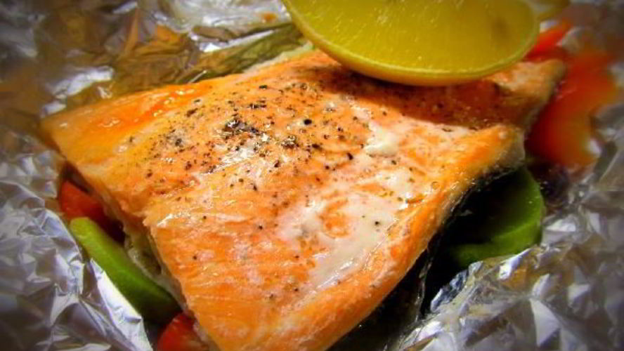 Рецепт форели на овощной подушке запеченная в фольге