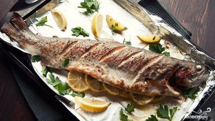 Рецепт горбуши, запеченной целиком