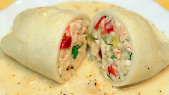 Рецепт Кальмаров, фаршированных овощами с крабовыми палочками