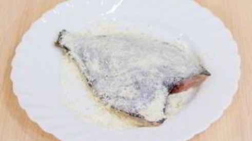 камбала под овощами