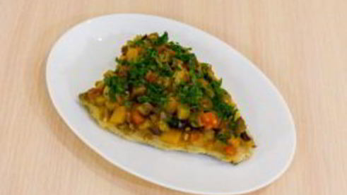 камбала под овощами
