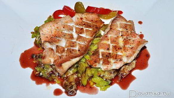 Рецепт Морского окуня с винным соусом