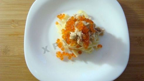 рыба с горчично-медовым соусом и икрой