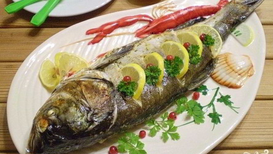 Рецепт рыбы в духовке со сметаной