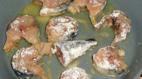 скумбрия на сковороде жареная быстро и вкусно