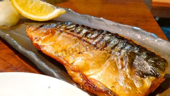 Рецепт Скумбрии на углях в фольге запеченная