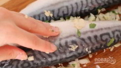 скумбрия в духовке в фольге