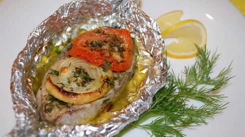 сом, запеченный в фольге