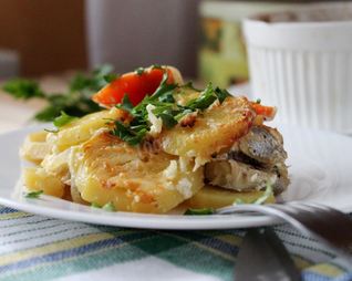Судак с картошкой в духовке