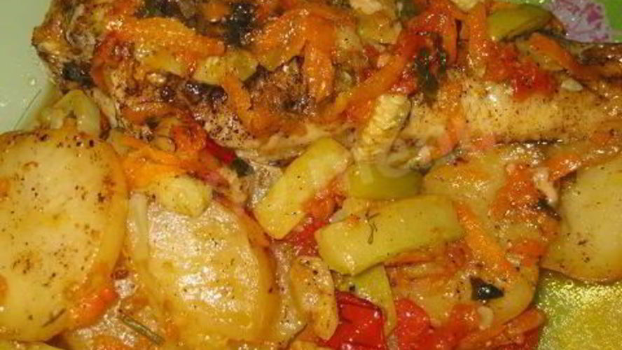 Рецепт трески с луком и помидорами в духовке с вином