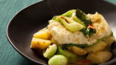 треска, тушенная в молоке