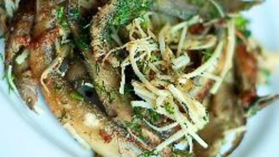 Рецепт угря, жаренного с грибами еноки