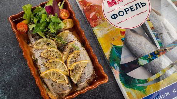 Рецепт Запеченной радужной форели с зеленью и лимоном