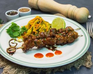 Шашлычки терияки из свинины с овощами по-корейски