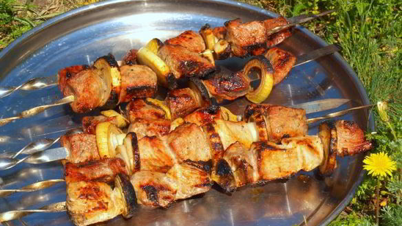 Рецепт Шашлыка из говядины с горчицей и гранатовым соусом