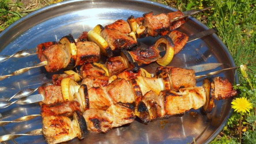 Рецепт шашлыка из говядины с горчицей и гранатовым соусом