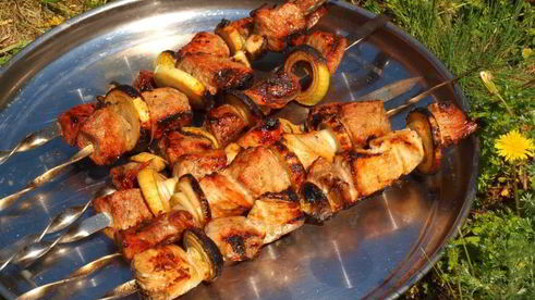 шашлык из говядины с горчицей и гранатовым соусом