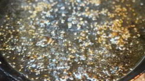 шашлык из креветок с кунжутом