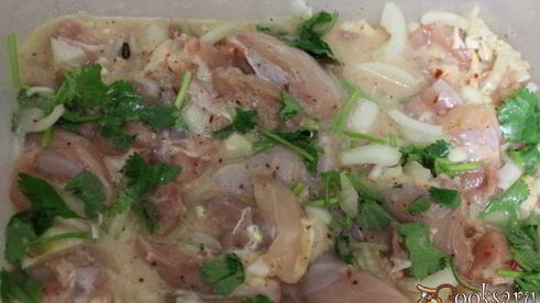 шашлык из куриного филе, маринованного в сыворотке