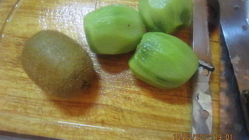 шашлык из куриных грудок с соусом из киви и меда