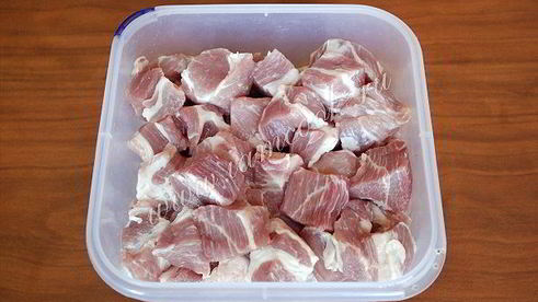 шашлык из свинины в духовке на противне