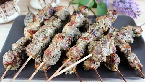 шашлык из свинины в духовке на противне