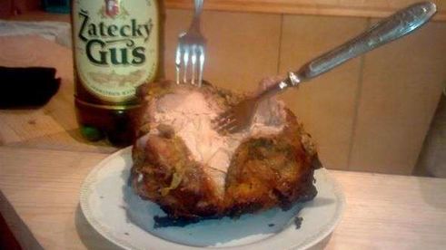 шашлык кабанья нога в углях