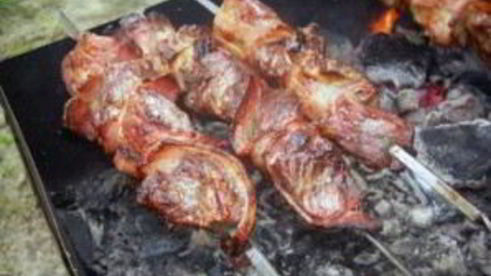 шашлык в беконе