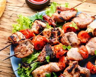 Шашлык в маринаде со свежими помидорами