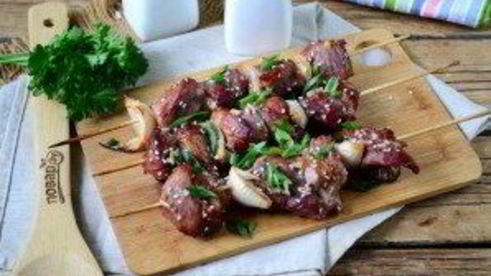 тайский шашлычок на шпажках