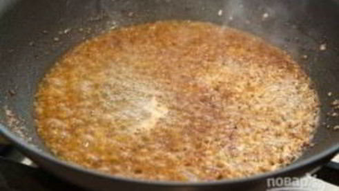 говяжий стейк с соусом