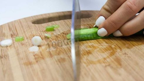 стейк из говядины с абрикосовыми дольками