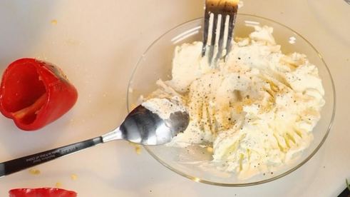 стейк из говядины с шоколадным соусом и овощами вок