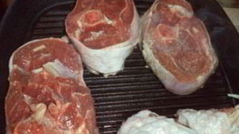 стейк из индейки с косточкой