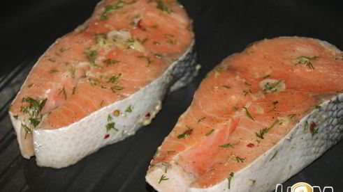 стейк из семги на гриле