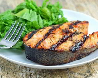 Стейк из семги на мангале