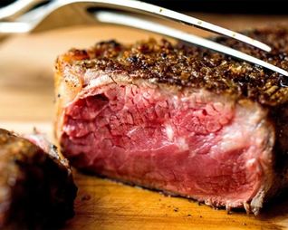 Стейк из телятины на сковороде